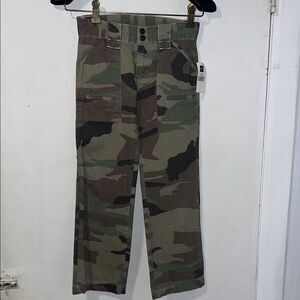 GAP KIDS Green Camouflage Straight Leg Cargo Pants- 7 NWT!